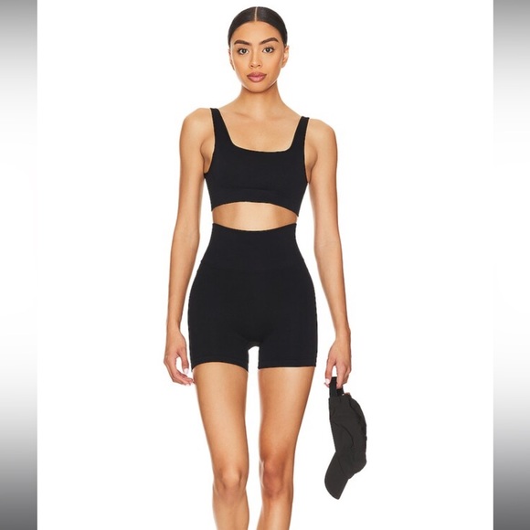 NWT WellBeing + BeingWell StretchWell Anza Sports Bra in Black - Picture 1 of 12